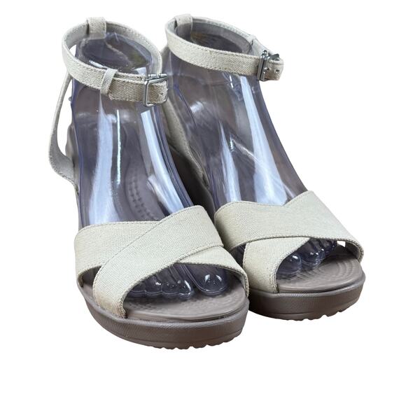 CROCS Wedge Sandal Ankle Strap Criss-Cross Woven Leigh II Oatmeal/Mushroom Tan 9 - Picture 1 of 10
